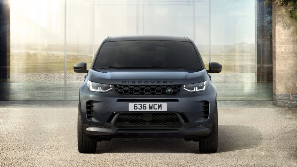 JLR Taiwan台灣捷豹路虎宣布全新2024年式Discovery Sport P200 Dynamic SE與P250 Dynamic SE雙車型開始預售，建議預售價228萬與248萬起。(圖片提供：JLR)